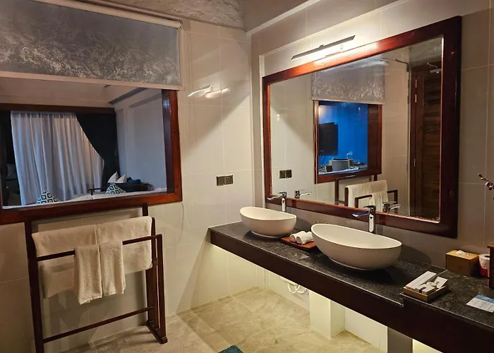 Island Luxury Retreat - Maalhos