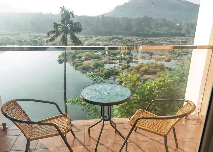 River Bay Athirappilly