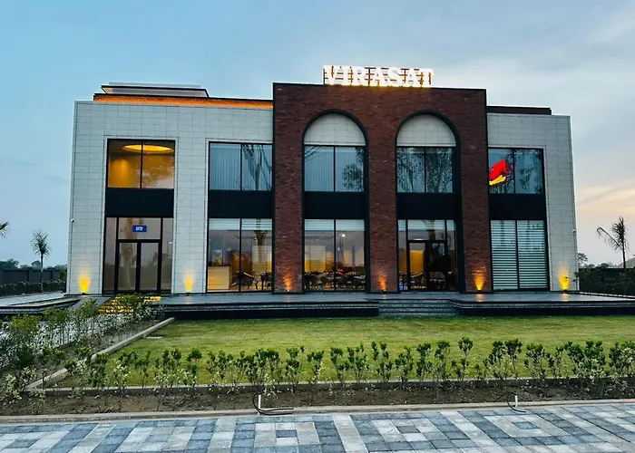 Hotel Virasat