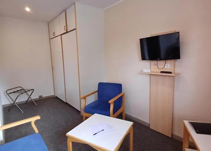 Hotel am Lärchenberg I Frühstück, WLAN, Parkplatz