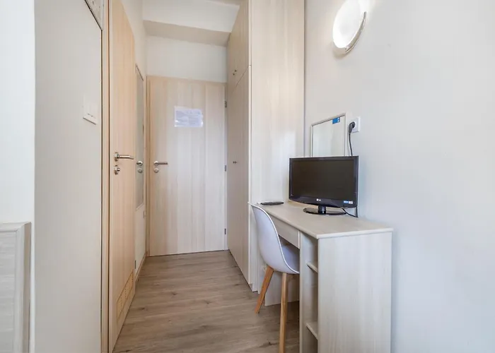 Maestral Residence
