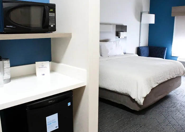 Holiday Inn Express Plymouth By Ihg