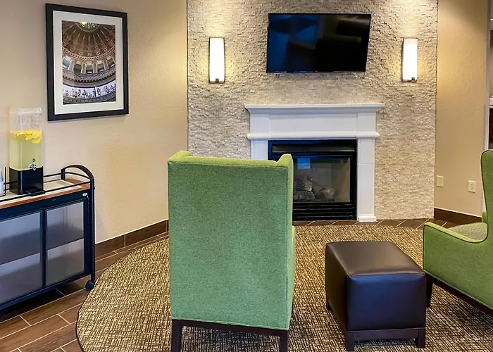 Comfort Inn Dekalb - University Area