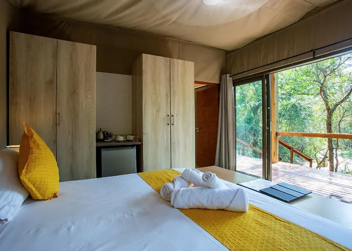 Kingfisher Creek Safari Lodge