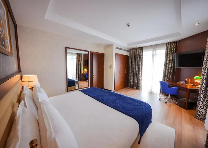 Wellborn Luxury Hotel