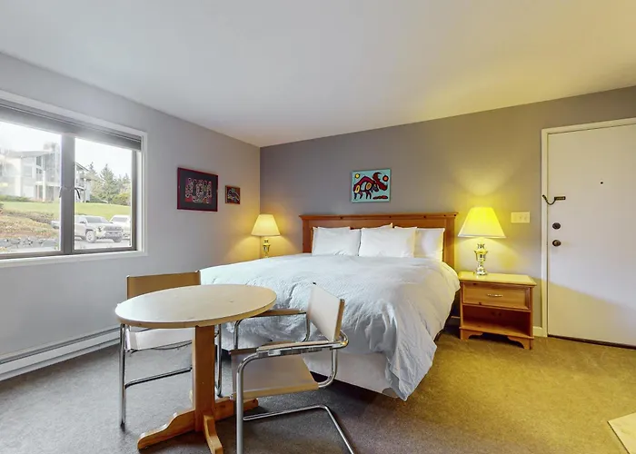 Bayfront Retreat A