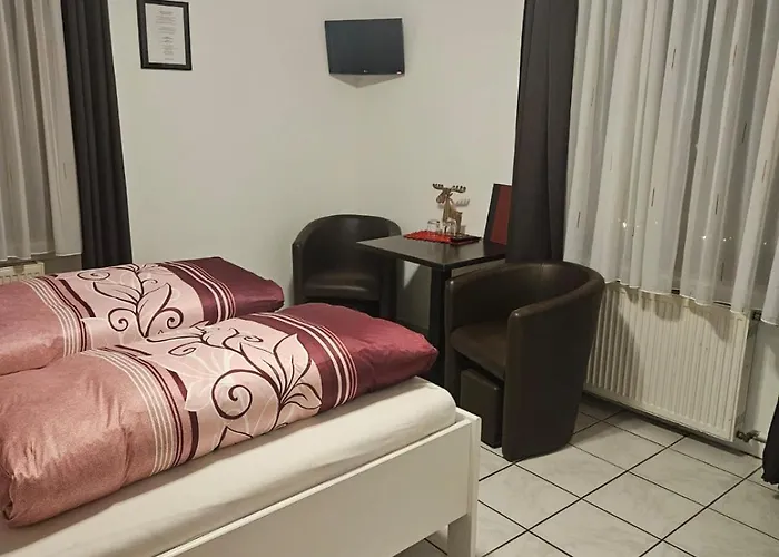 Hotel Alt Cues
