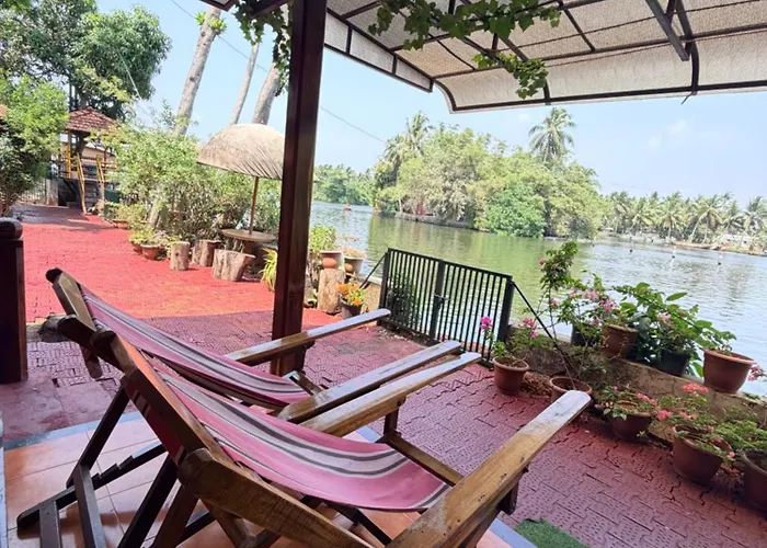 Malayalam Lake Resort
