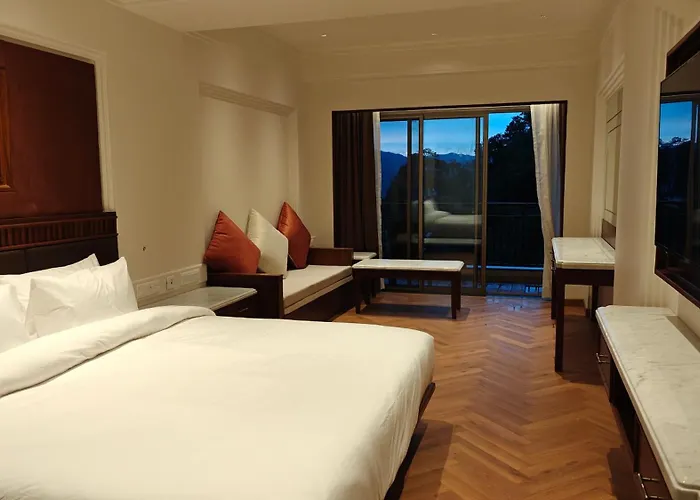 Hotel Vishnu Palace
