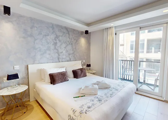 The G Hotel By Jl San Giuliano