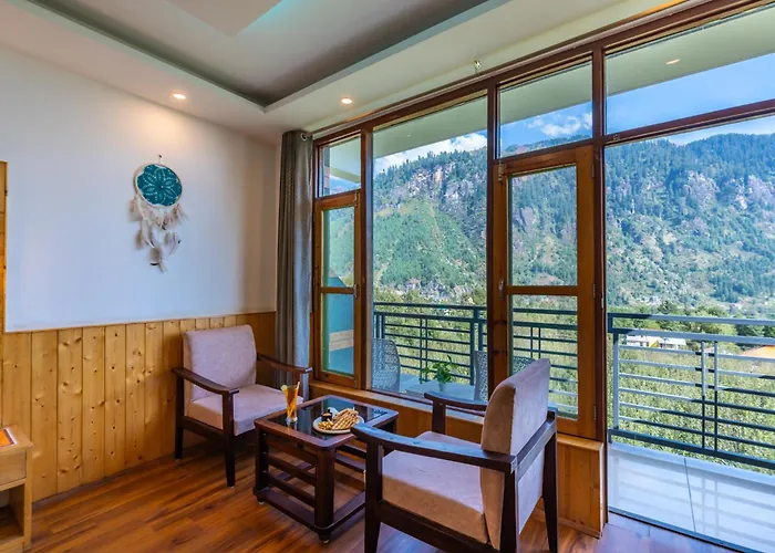 The 14 Gables, A Boutique Stay, Manali - Pet Friendly - Balcony Rooms - Crown Palace