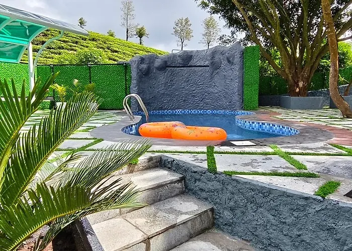 Golden Green Resort With Pool