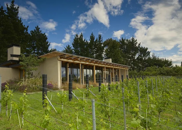 Tussock Hill Vineyard Retreats