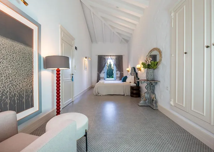 Alacati Tas Otel