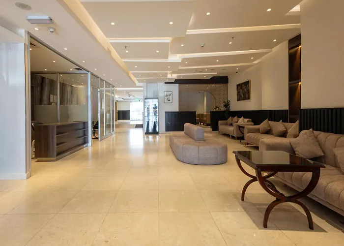 Dolphin Continental Hotel
