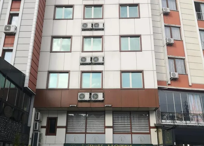 Larok Hotel