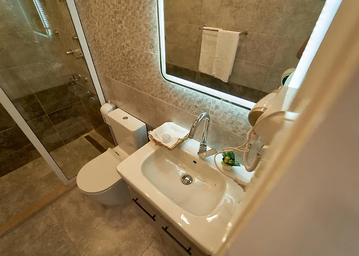 Prestige Pyramids Inn