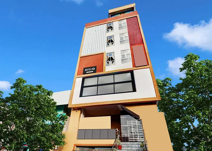 Super Hotel O Vizianagaram Near Railway Station