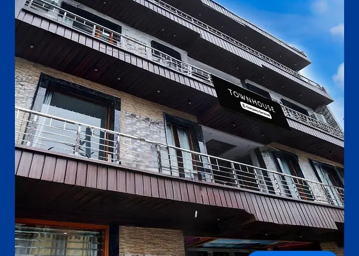 Super Townhouse By Oyo Chandigarh Near Pec-Pgi-Pu Formerly Hotel Paradise