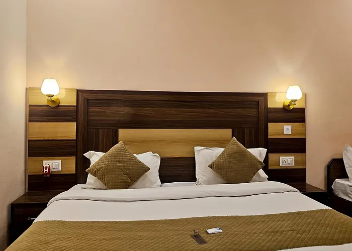 Geetanjali Palace Hotel & Restaurant