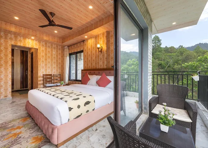 A Mountains Suffer Hotel Kasauli Near Kasauli Hills Resort By Splendid Retreat Hotels - Family Groups - Balcony - Parking - Mountain View - River View - Forest Treks - Vacation - Memories