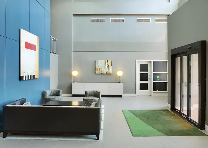 Holiday Inn Hotel & Suites London By Ihg