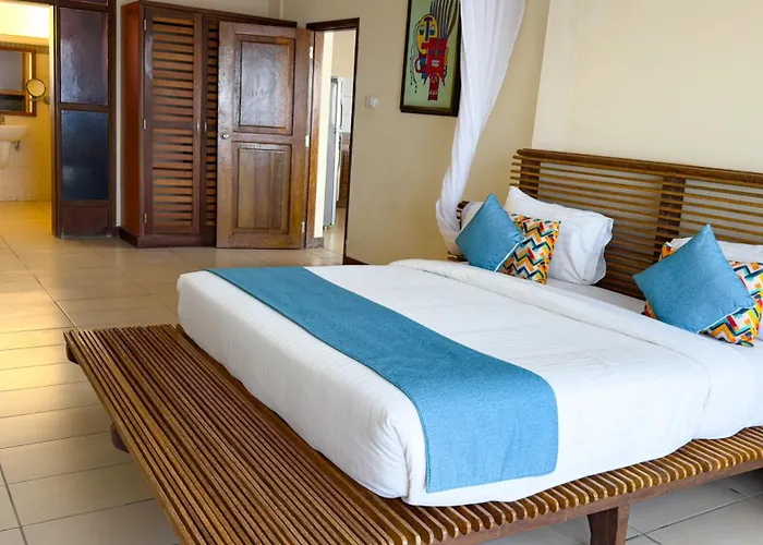 Cityblue Creekside Hotel & Suites