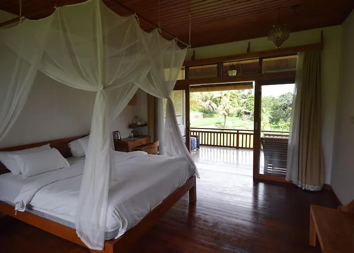Lesong Hotel And Restaurant