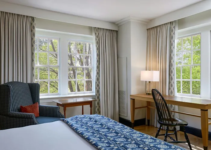 Williamsburg Lodge, Autograph Collection