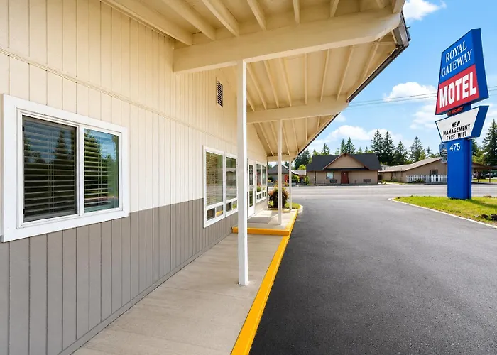 Royal Gateway Motel