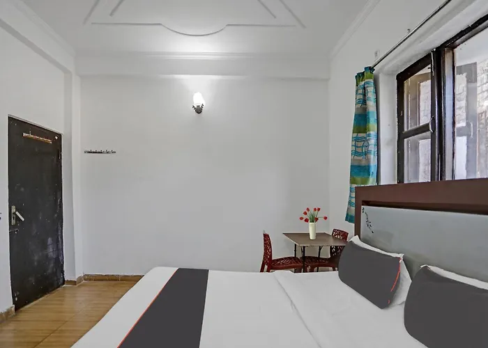 Hotel Naveen Stay