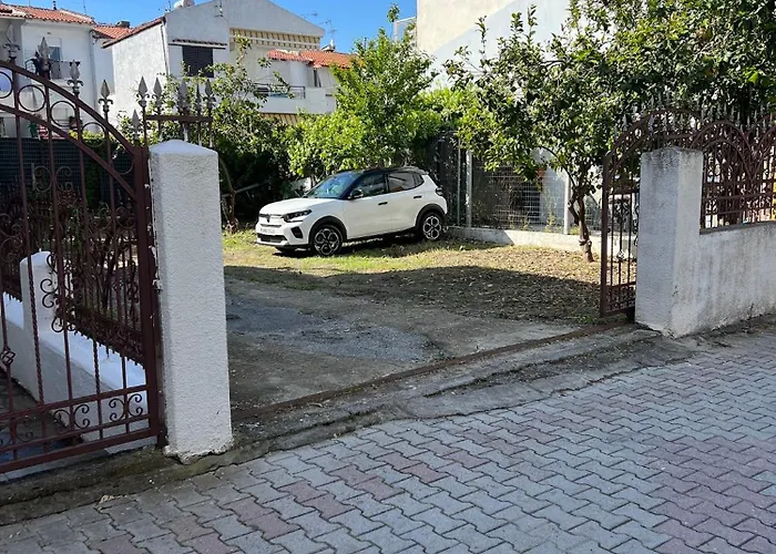 Pelekan Rooms And Apartments Athina 33