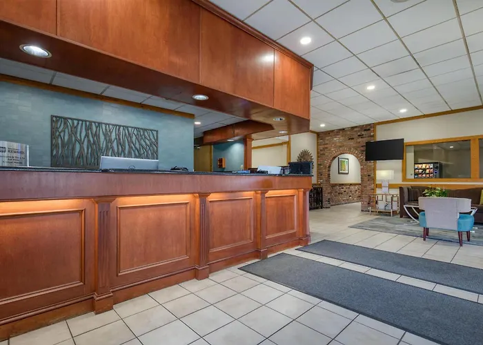 Best Western Woodhaven Inn