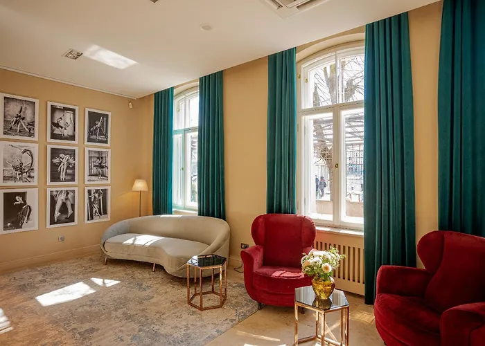Opera Hotel