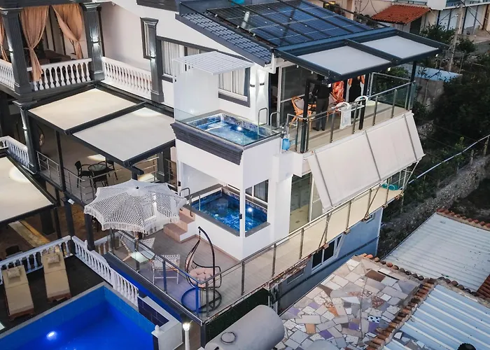 Qeparo Napolon Complex