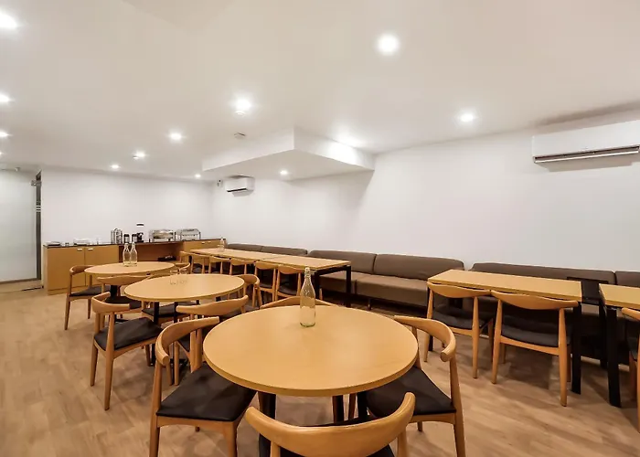Super Townhouse 158 Near Netaji Subhash Marg Near Appu Ghar