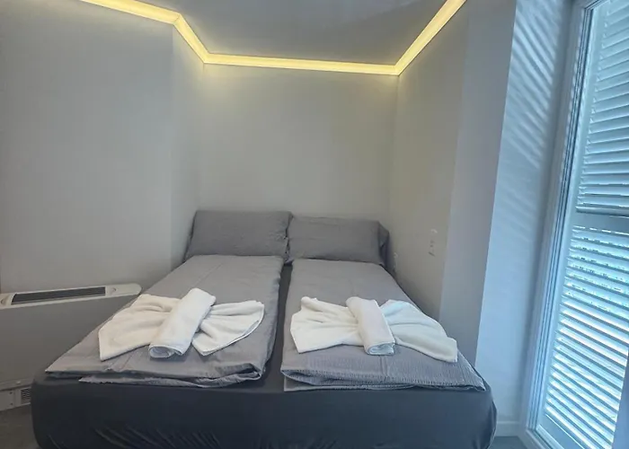 City Hotel