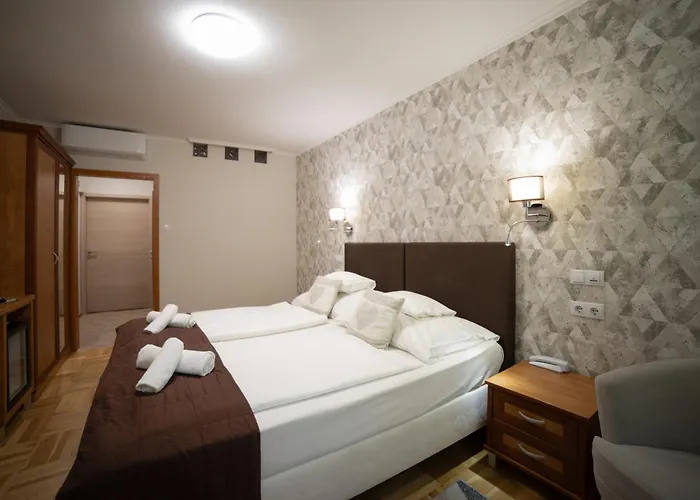 Dom Hotel