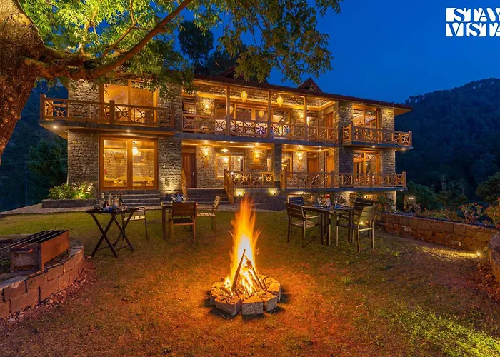 Stayvista'S Mountain Mirage - 4Bhk Mountain-View Villa With Home Theatre