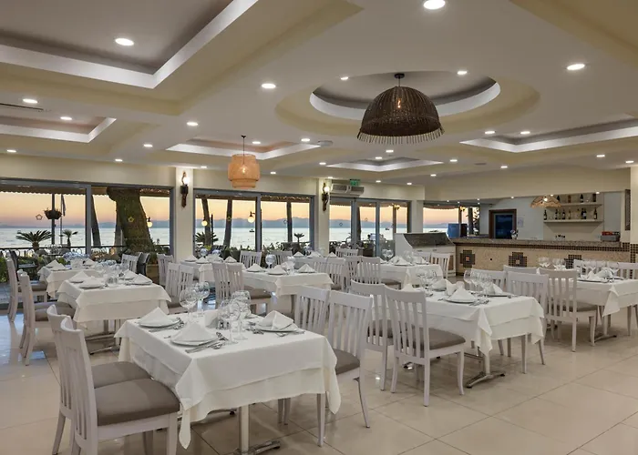 Side Star Beach Hotel