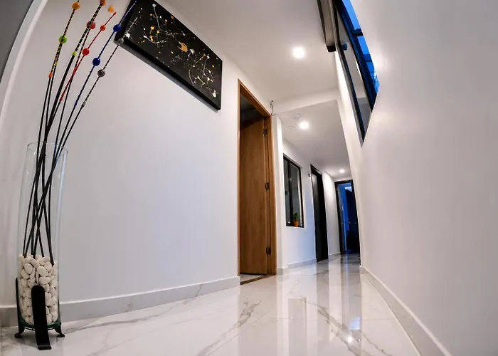 House Studio Hotel
