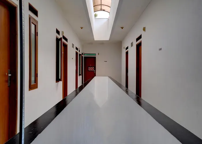 Hotel O Regol Srimahi Residence