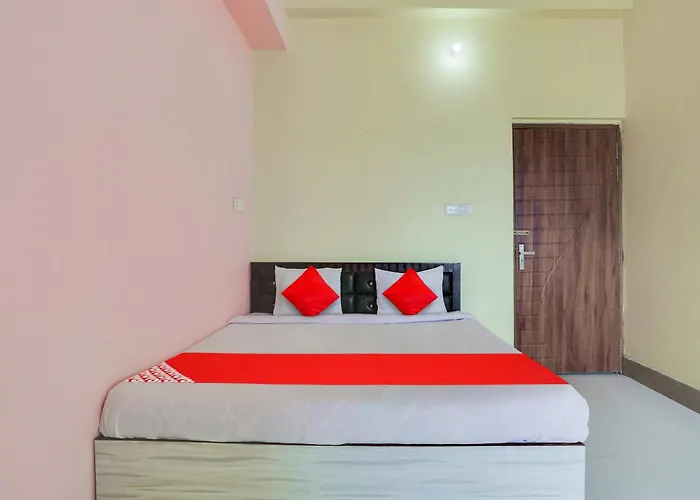 Oyo Flagship Radhe Radhe Hotels