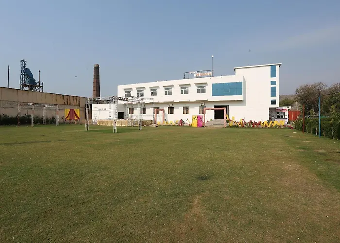 Hotel O Vandana