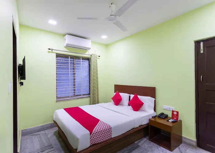 Oyo Maple The Residence