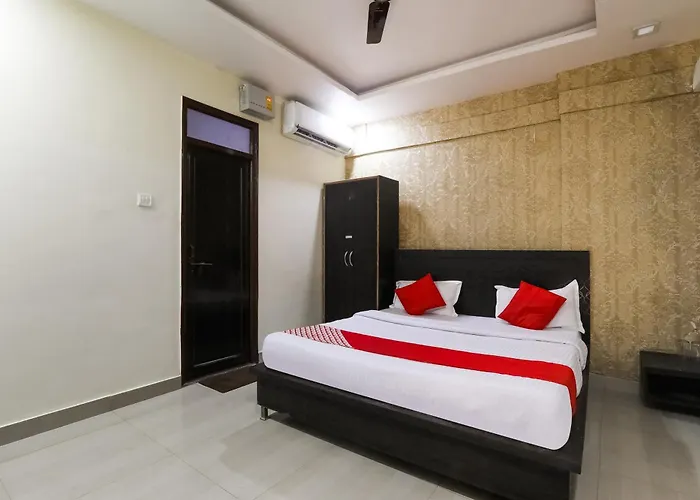Hotel O Samrat
