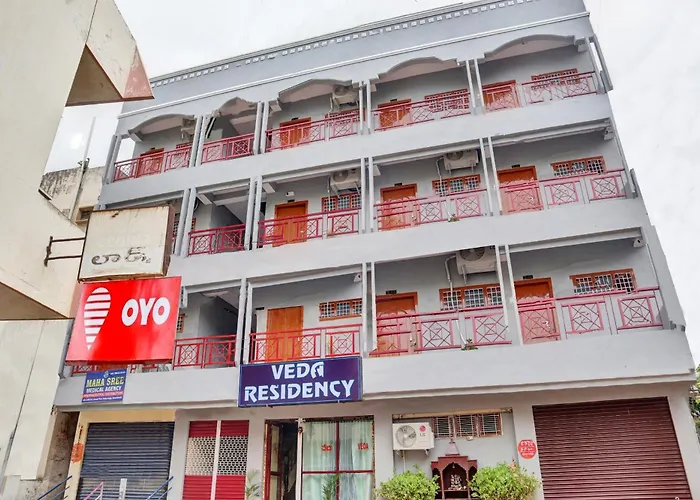 Hotel O Veda Residency