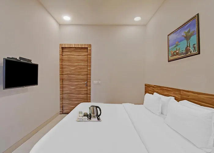 Super Townhouse Hotel All In One Near City Centre Salt Lake