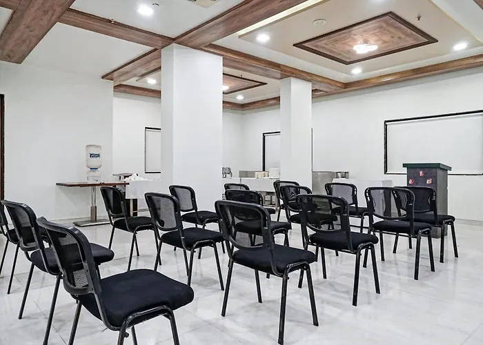 Townhouse Oak Gharonda Residency Near Sant Tukaram Nagar Metro Station
