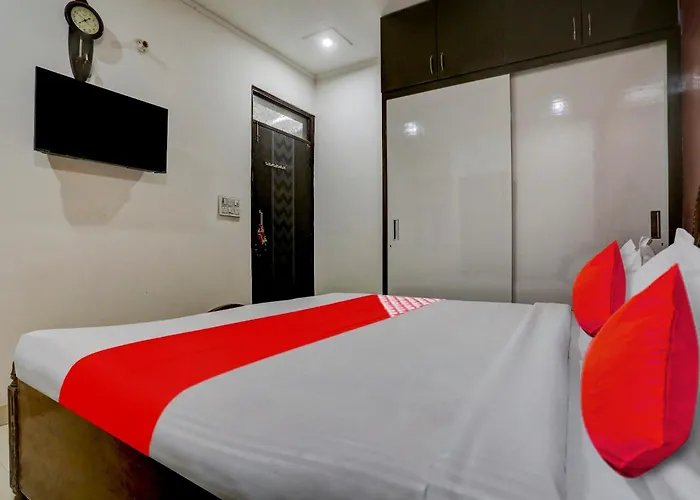 Hotel O Guru Ji Residency